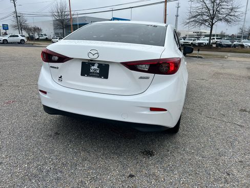 Used 2018 MAZDA MAZDA3 Sport image 21