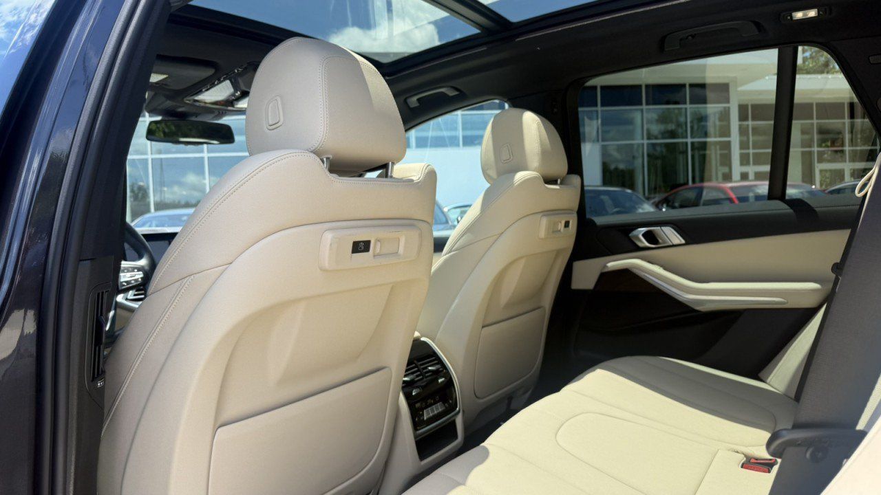 Used 2022 BMW X5 sDrive40i RWD image 16
