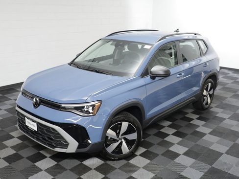 Used 2025 Volkswagen Taos S AWD/4WD image 2