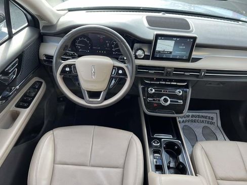 Used 2022 Lincoln Corsair AWD w/ Premium Package image 13