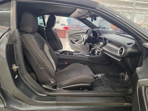 Used 2017 Chevrolet Camaro SS RWD image 21