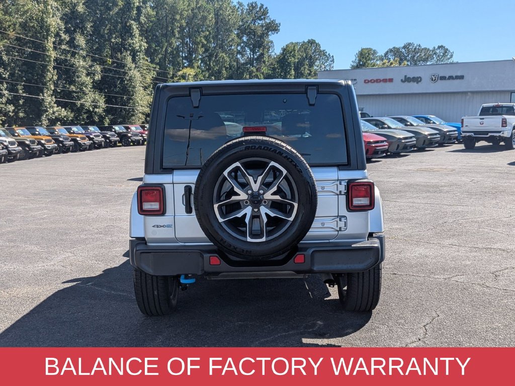 Used 2024 Jeep Wrangler Unlimited AWD/4WD image 5