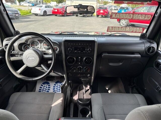 Used 2007 Jeep Wrangler Unlimited Sahara AWD/4WD image 12