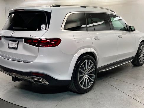 New 2026 Mercedes-Benz GLS 580 4MATIC image 5