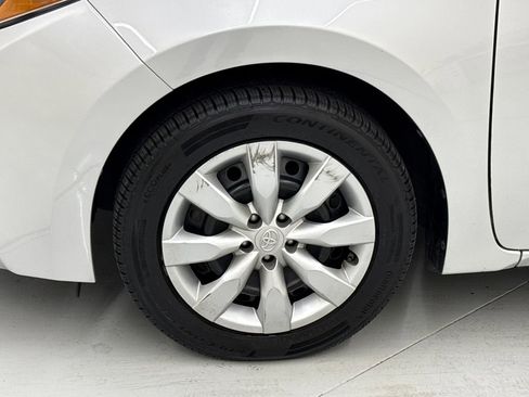 Used 2015 Toyota Corolla LE image 10