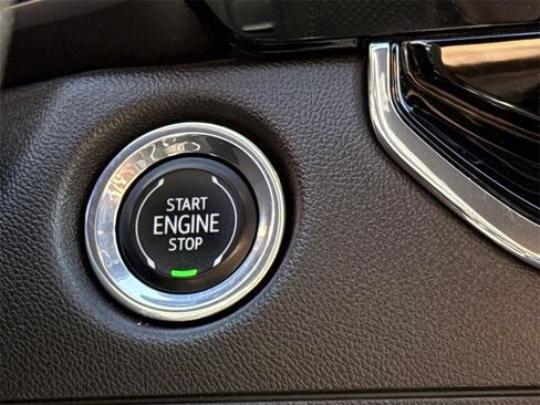 Used 2023 Chevrolet Colorado W/T image 14