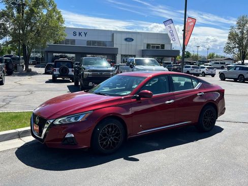 Used 2019 Nissan Altima 2.5 SV AWD/4WD image 1
