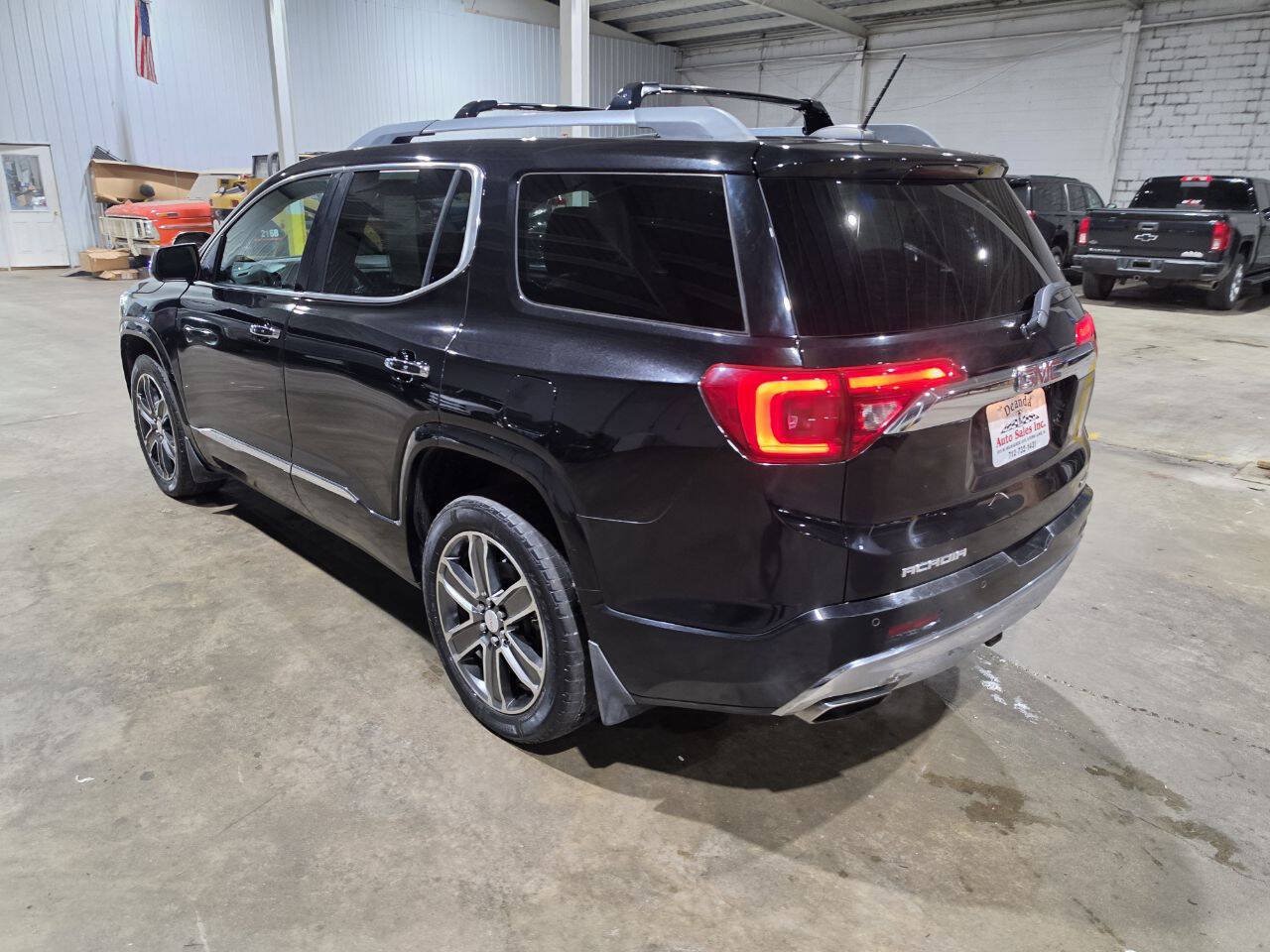 Used 2017 GMC Acadia Denali w/ LPO, Protection Package AWD/4WD image 8