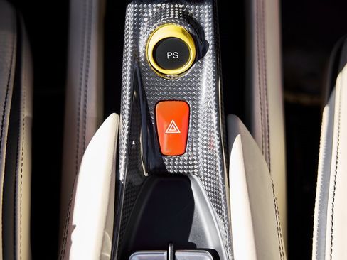 Used 2022 Ferrari F8 Tributo image 66