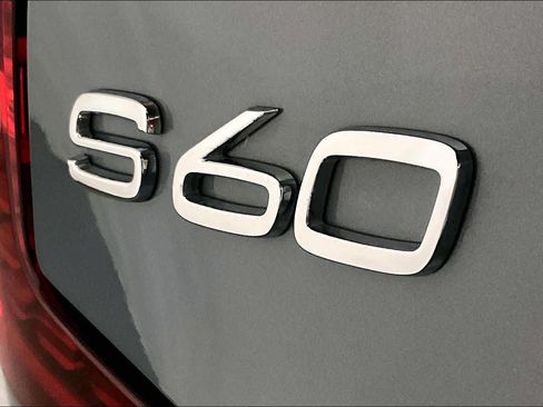 Used 2023 Volvo S60 B5 Plus AWD/4WD image 9