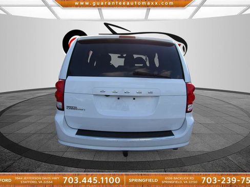Used 2019 Dodge Grand Caravan SE w/ UConnect Hands-Free Group image 6