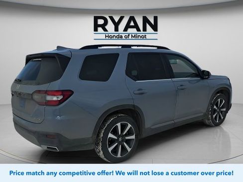 Used 2024 Honda Pilot Elite image 7