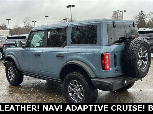 New 2025 Ford Bronco Badlands image 4