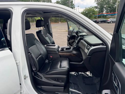 Used 2017 Chevrolet Suburban LT AWD/4WD image 27