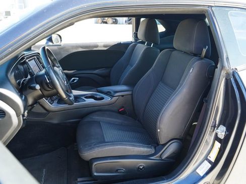 Used 2016 Dodge Challenger SXT w/ Blacktop Package RWD image 7