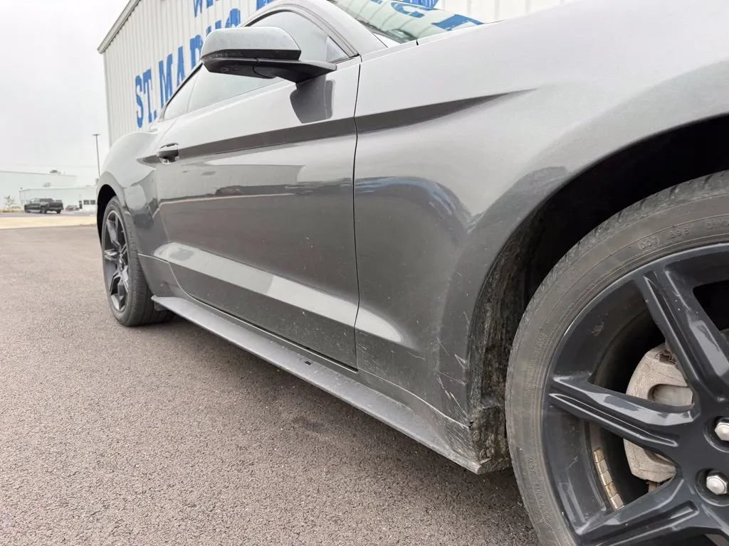 Used 2018 Ford Mustang Premium w/ Carbon Sport Interior Package RWD image 11