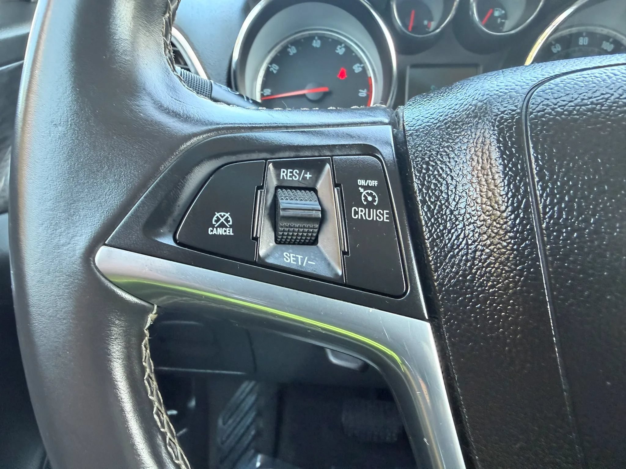 Used 2014 Buick Encore FWD image 14