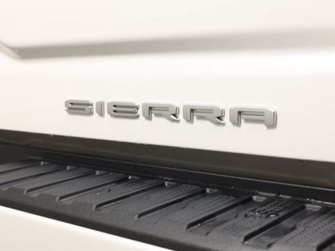 Used 2025 GMC Sierra 2500 Denali Ultimate AWD/4WD image 47