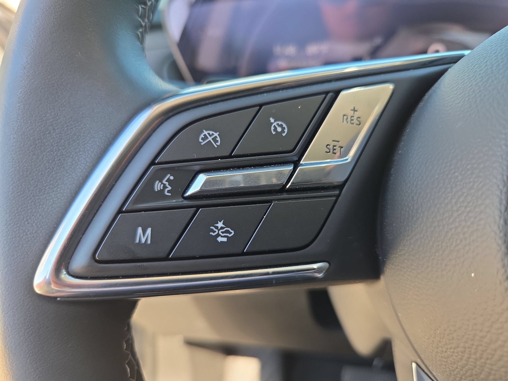 Used 2025 Buick Envision Preferred AWD/4WD image 21
