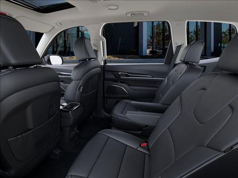 New 2025 Kia Telluride S image 18