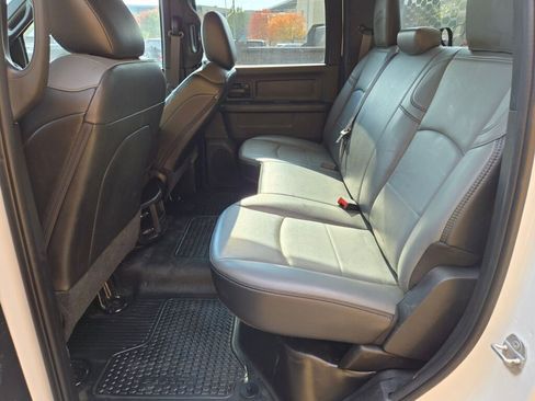 Used 2021 RAM 5500 Tradesman w/ Chrome Appearance Group image 20