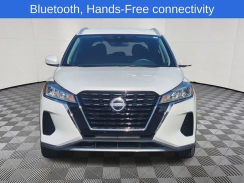 Used 2023 Nissan Kicks SV FWD image 2
