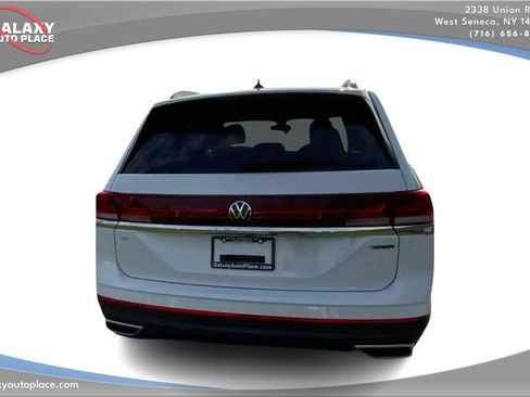 Used 2024 Volkswagen Atlas SE AWD/4WD image 6