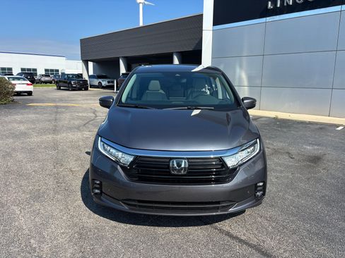 Used 2024 Honda Odyssey Touring image 2