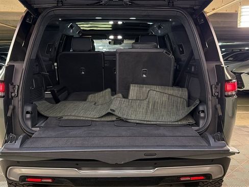 Used 2022 Rivian R1S Launch Edition image 17