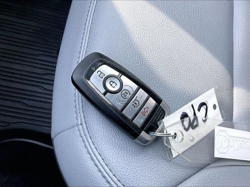 Used 2021 Ford Explorer XLT w/ Equipment Group 202A RWD image 36