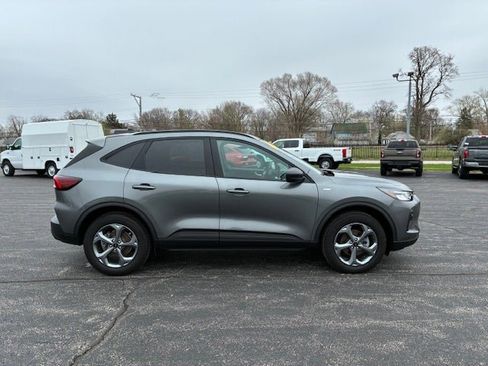 Used 2025 Ford Escape ST-Line w/ Tech Pack #1 AWD/4WD image 6