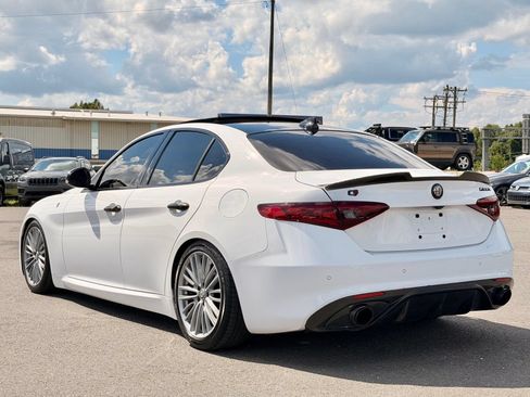 Used 2017 Alfa Romeo Giulia Ti RWD image 16