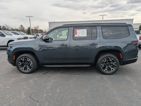 Used 2025 Jeep Wagoneer Series II image 5