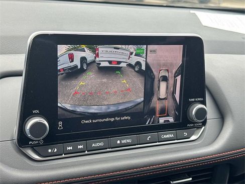 Certified 2026 Nissan Rogue SV image 33