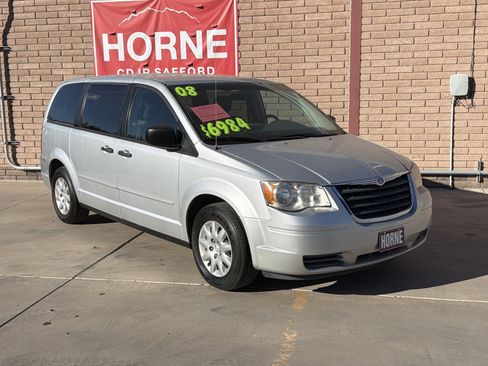 Used 2008 Chrysler Town & Country LX image 6