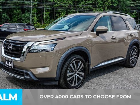Used 2023 Nissan Pathfinder Platinum w/ Cargo Package FWD image 2