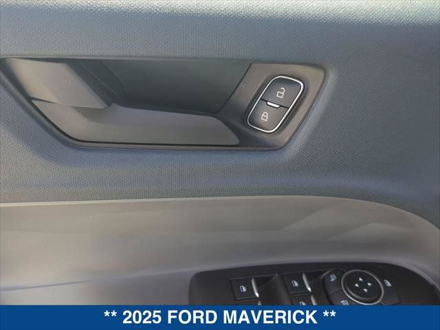 Certified 2025 Ford Maverick Lariat w/ Black Appearance Package AWD/4WD image 11