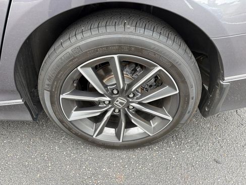 Used 2021 Honda Accord EX-L image 9