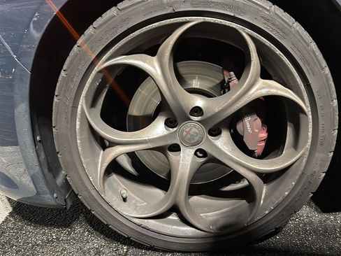 Used 2019 Alfa Romeo Giulia Ti Sport w/ Quick Order Package 22S Sport image 5