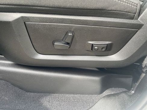 Used 2025 RAM 2500 Big Horn AWD/4WD image 37