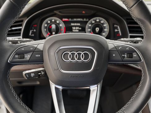 Used 2025 Audi Q7 3.0T Premium Plus AWD/4WD image 17