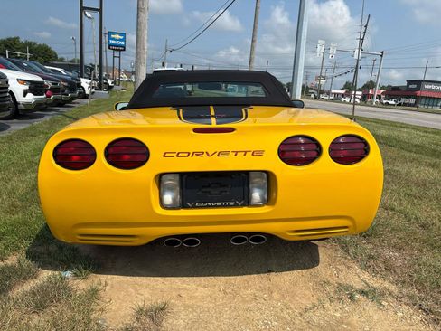 Used 2002 Chevrolet Corvette Convertible w/ Preferred Equipment Group2 RWD image 4