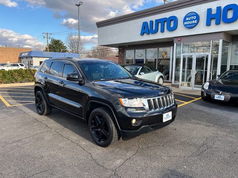 Used 2011 Jeep Grand Cherokee Laredo image 3