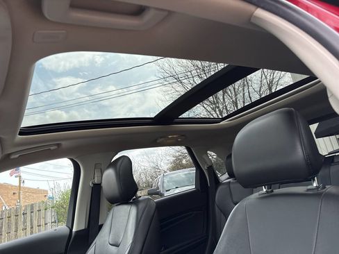 Used 2019 Ford Edge Titanium w/ Equipment Group 301A AWD/4WD image 30