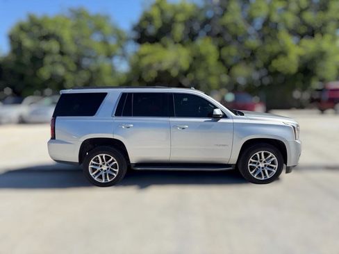 Used 2017 GMC Yukon SLT RWD image 8