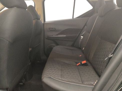 Used 2021 Nissan Kicks S image 18