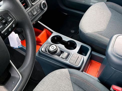 Used 2024 Ford Maverick XLT image 17