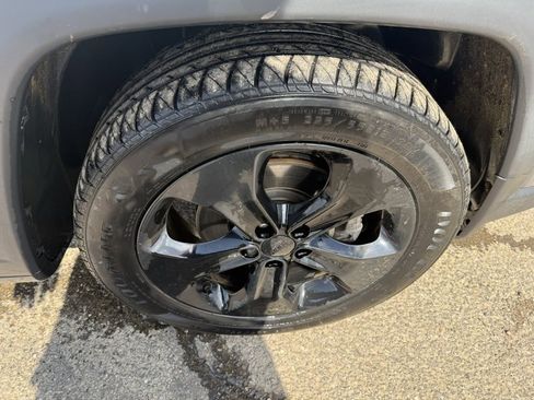 Used 2019 Jeep Compass Altitude image 15