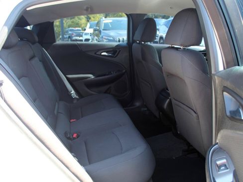 Used 2017 Chevrolet Malibu LS FWD image 12