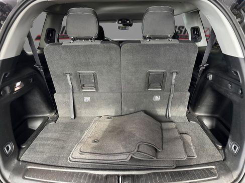 Used 2023 Jeep Grand Cherokee L Laredo image 11